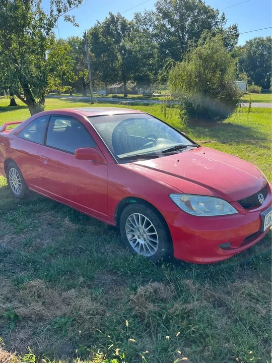 2005 Honda Civic 7th Gen - Image 2 of 11