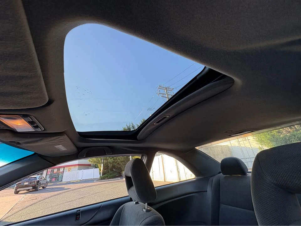 2005 Honda Civic 7th Gen - Image 11 of 16