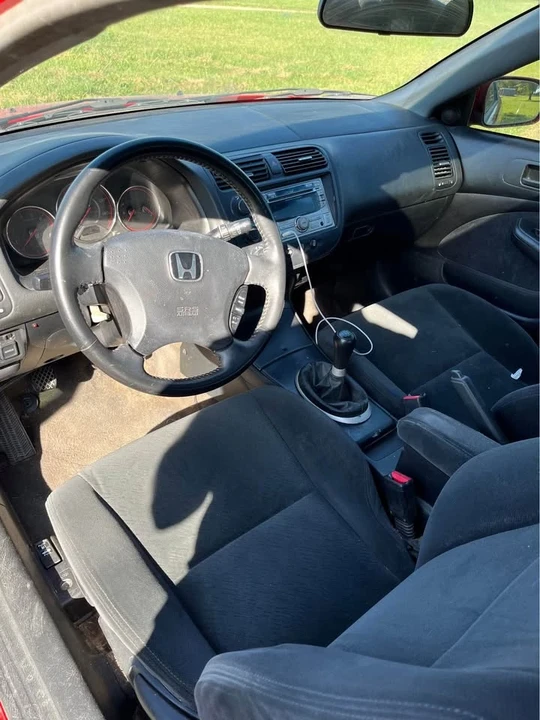 2005 Honda Civic 7th Gen - Image 3 of 11
