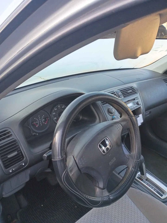 2005 Honda Civic 7th Gen - Image 7 of 15