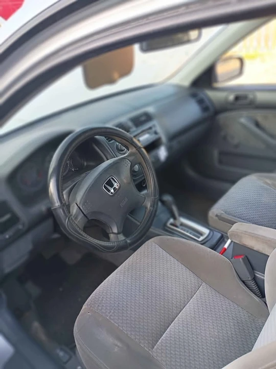 2005 Honda Civic 7th Gen - Image 4 of 15