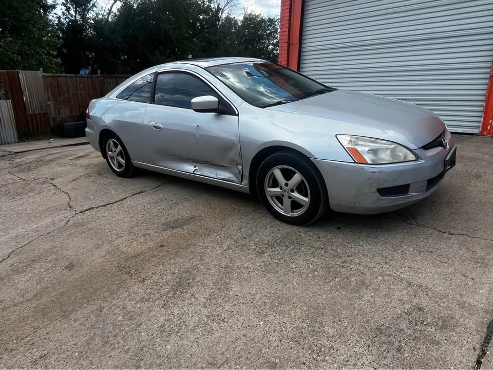 2005 Honda Civic 7th Gen - Image 2 of 4