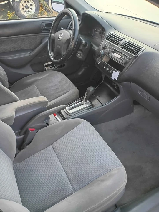 2005 Honda Civic 7th Gen - Image 11 of 15