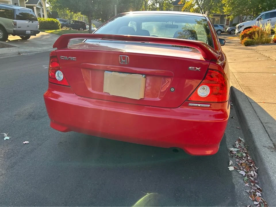 2005 Honda Civic 7th Gen - Image 4 of 11