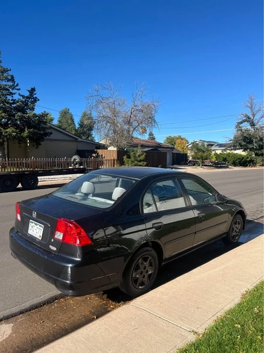 2005 Honda Civic 7th Gen - Image 2 of 8