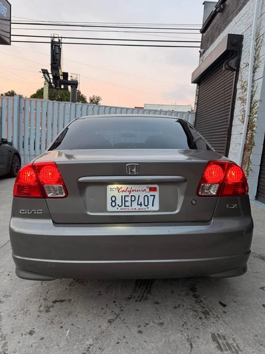 2005 Honda Civic 7th Gen - Image 5 of 18