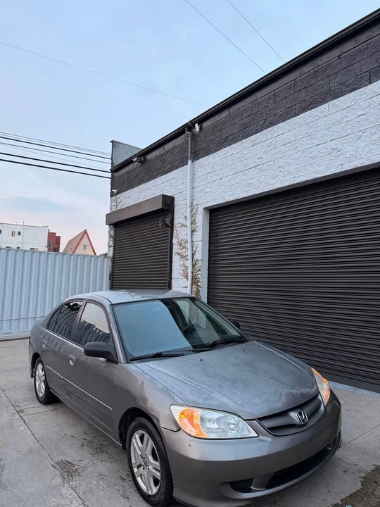 2005 Honda Civic 7th Gen - Image 7 of 18