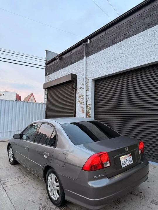 2005 Honda Civic 7th Gen - Image 3 of 18