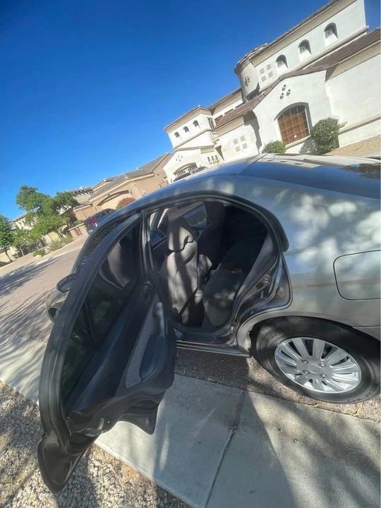 2005 Honda Civic 7th Gen - Image 9 of 10
