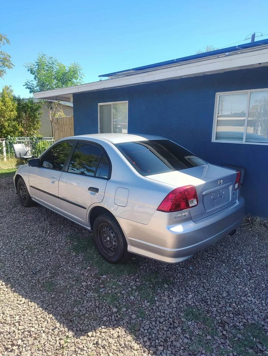 2005 Honda Civic 7th Gen - Image 2 of 8