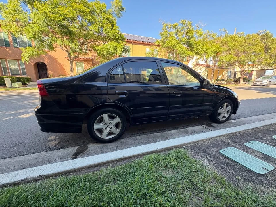 2005 Honda Civic 7th Gen - Image 7 of 13