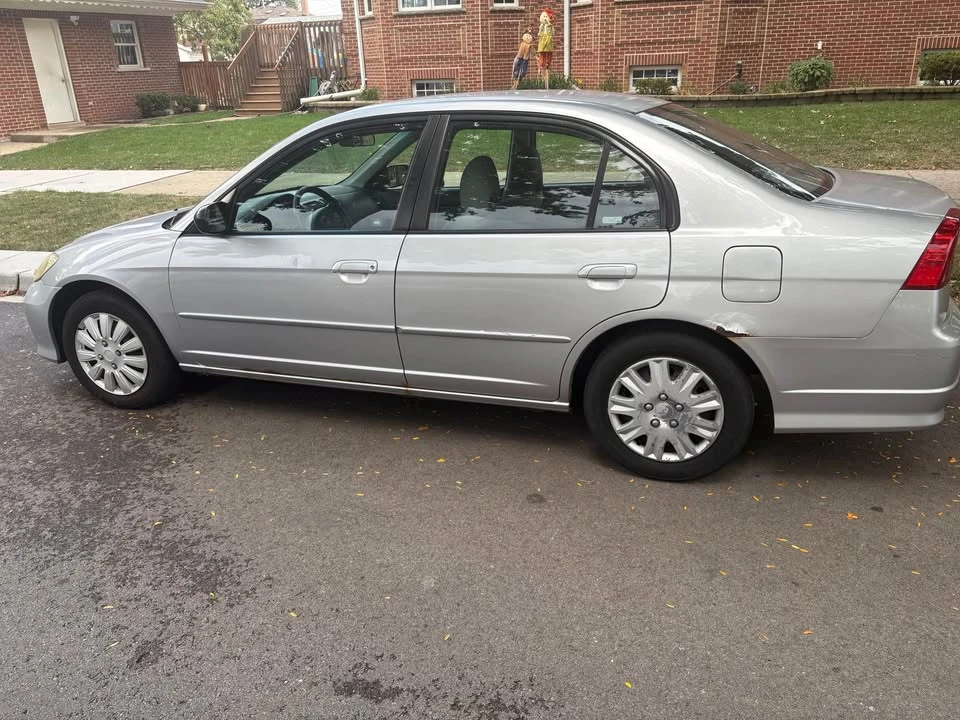 2005 Honda Civic 7th Gen - Image 2 of 6