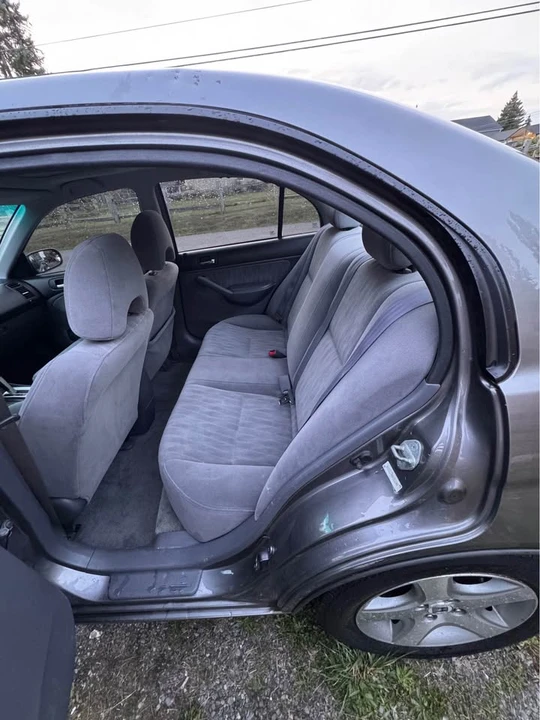 2005 Honda Civic 7th Gen - Image 16 of 19