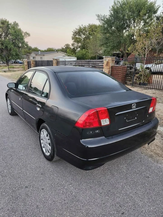 2005 Honda Civic 7th Gen - Image 2 of 7