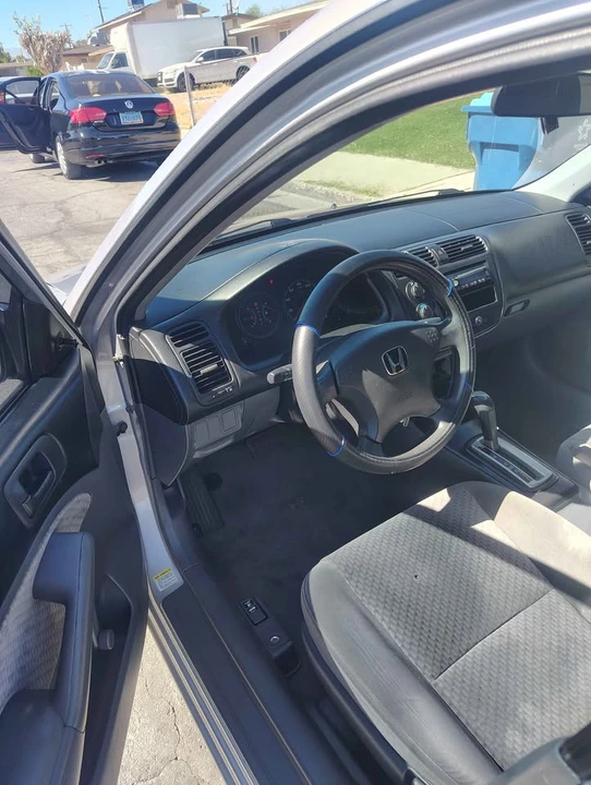 2005 Honda Civic 7th Gen - Image 6 of 8