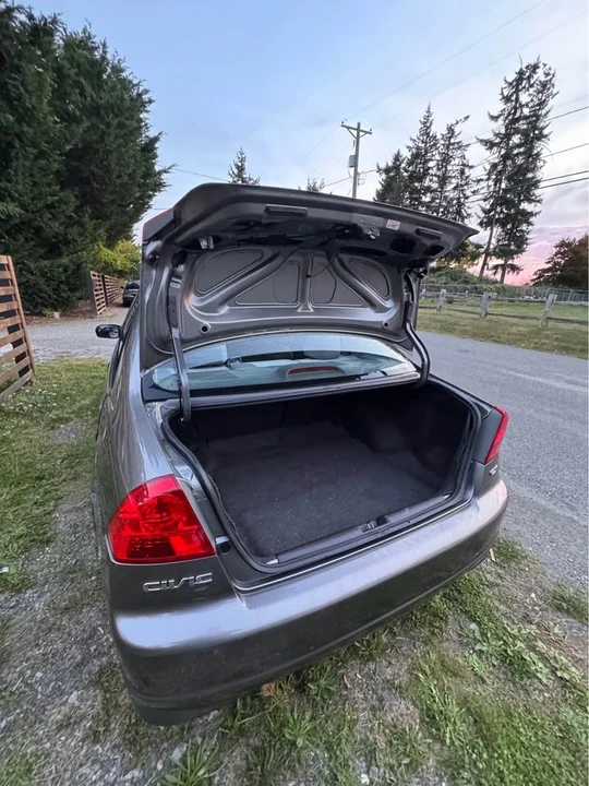 2005 Honda Civic 7th Gen - Image 17 of 19