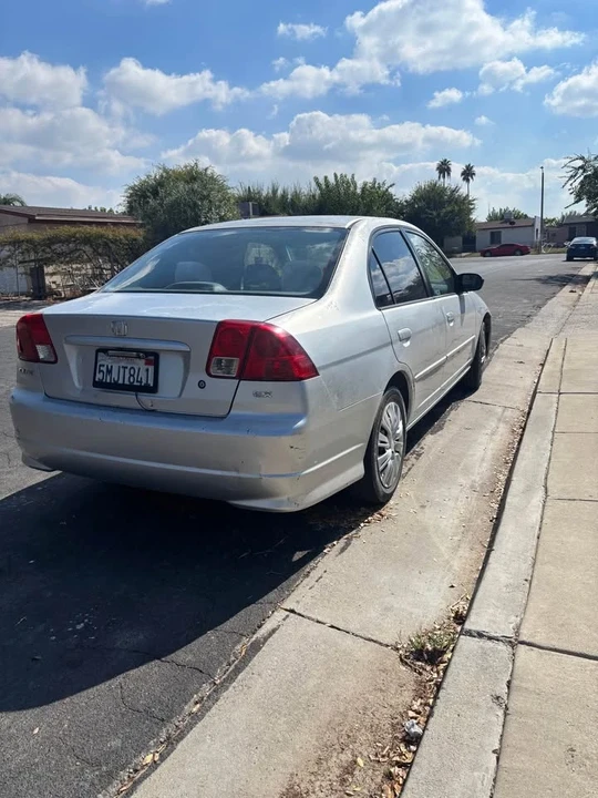 2005 Honda Civic 7th Gen - Image 3 of 8