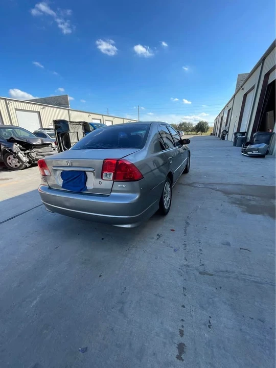 2005 Honda Civic 7th Gen - Image 4 of 6