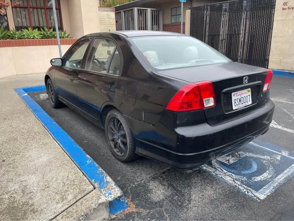 2005 Honda Civic 7th Gen - Image 2 of 8