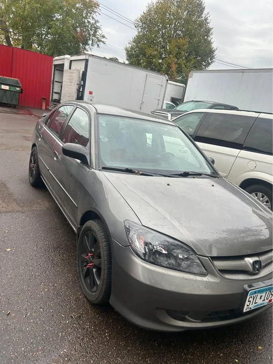 2005 Honda Civic 7th Gen - Image 3 of 10