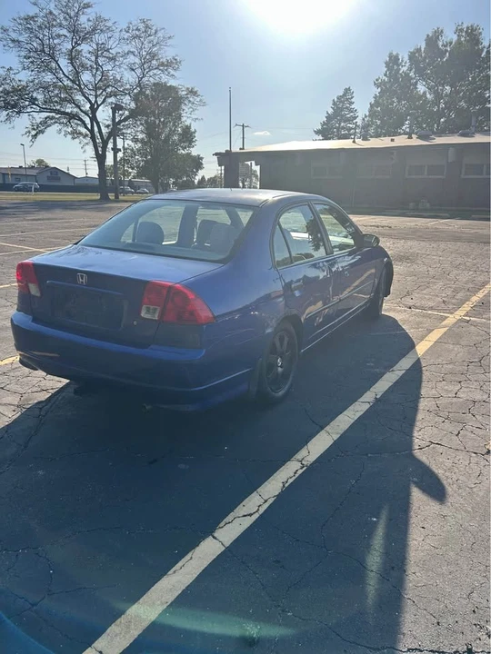 2005 Honda Civic 7th Gen - Image 3 of 10