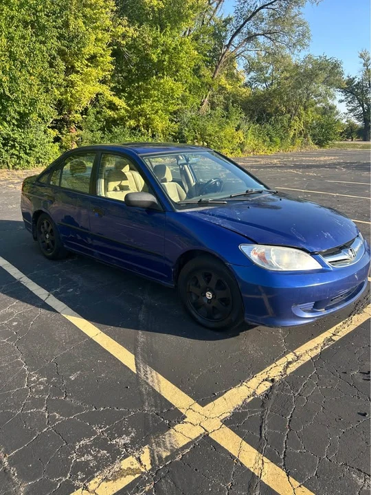 2005 Honda Civic 7th Gen - Image 2 of 10