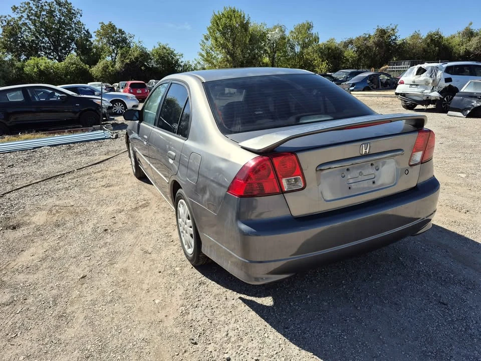 2005 Honda Civic 7th Gen - Image 8 of 8
