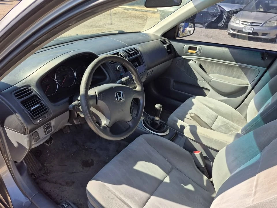 2005 Honda Civic 7th Gen - Image 5 of 8