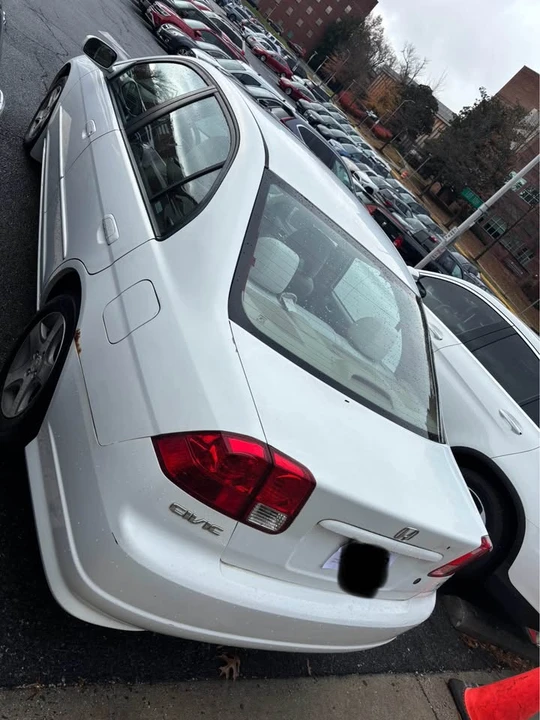 2005 Honda Civic 7th Gen - Image 7 of 14