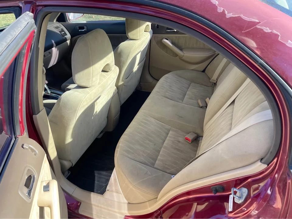 2005 Honda Civic 7th Gen - Image 8 of 11
