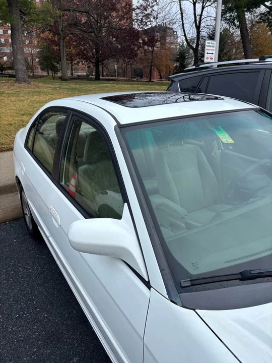 2005 Honda Civic 7th Gen - Image 4 of 14