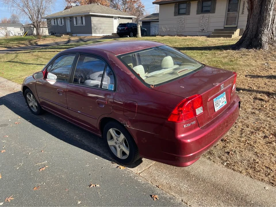 2005 Honda Civic 7th Gen - Image 4 of 11