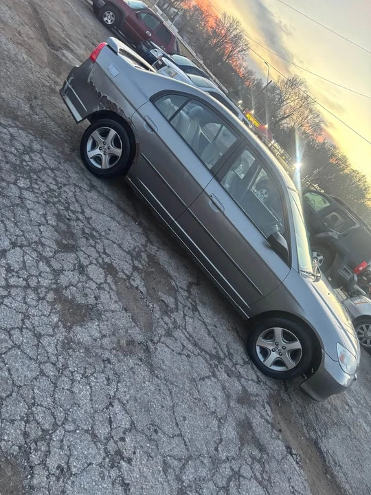 2005 Honda Civic 7th Gen - Image 4 of 13