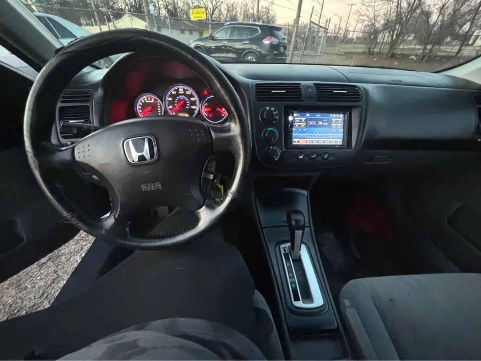 2005 Honda Civic 7th Gen - Image 9 of 13