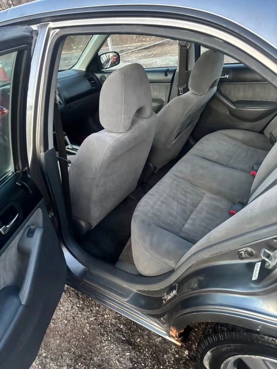 2005 Honda Civic 7th Gen - Image 11 of 13
