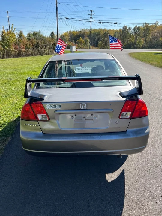 2005 Honda Civic 7th Gen - Image 11 of 19