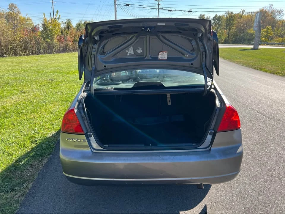 2005 Honda Civic 7th Gen - Image 13 of 19