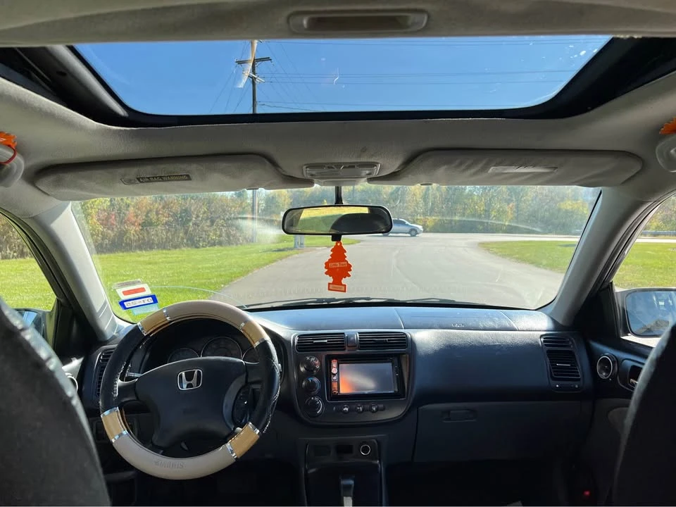 2005 Honda Civic 7th Gen - Image 7 of 19