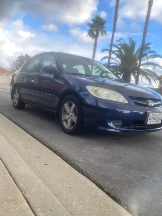 2005 Honda Civic 7th Gen - Image 2 of 12