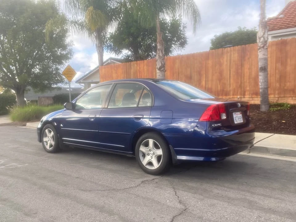 2005 Honda Civic 7th Gen - Image 3 of 12