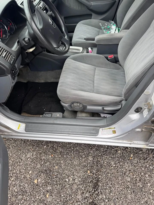 2005 Honda Civic 7th Gen - Image 7 of 11
