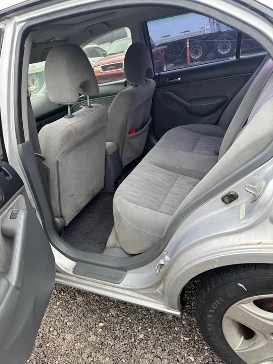2005 Honda Civic 7th Gen - Image 9 of 11
