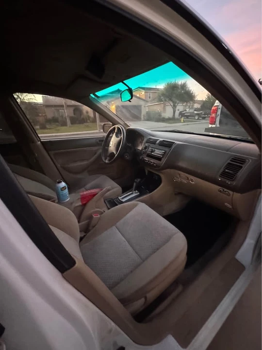 2005 Honda Civic 7th Gen - Image 2 of 5