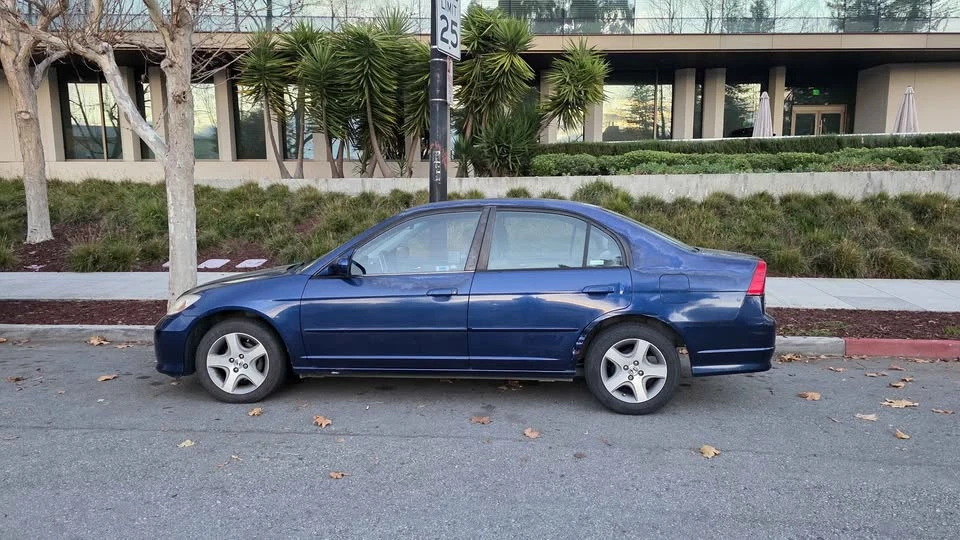 2005 Honda Civic 7th Gen - Image 2 of 10