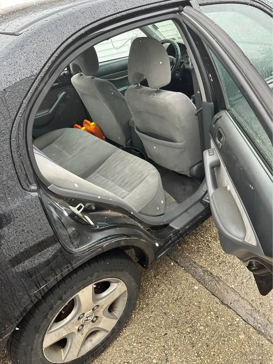 2005 Honda Civic 7th Gen - Image 6 of 8