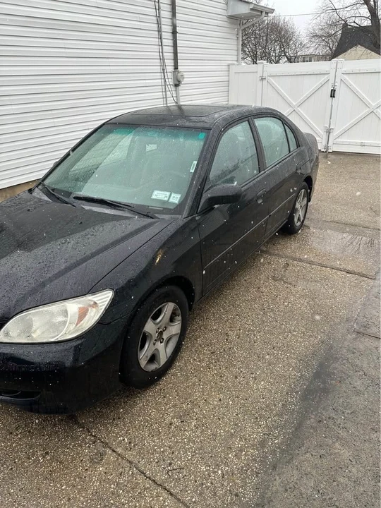 2005 Honda Civic 7th Gen - Image 2 of 8