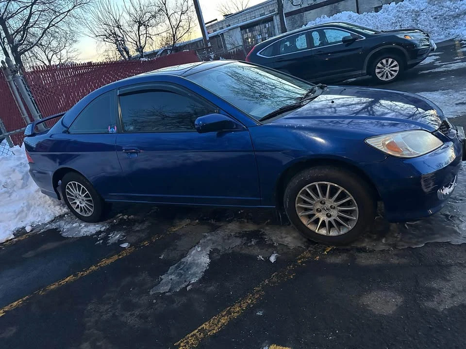 2005 Honda Civic 7th Gen - Image 2 of 3