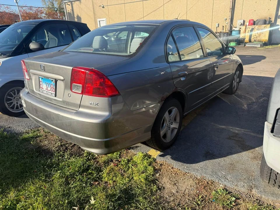 2005 Honda Civic 7th Gen - Image 3 of 8