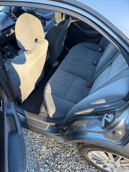 2005 Honda Civic 7th Gen - Image 4 of 6