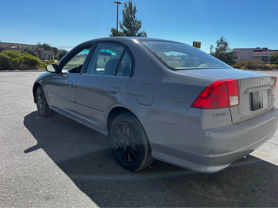 2005 Honda Civic 7th Gen - Image 4 of 5